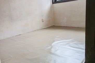 Rumah Teres 2 Tingkat dekat Pantai Telok Kemang Port Dickson