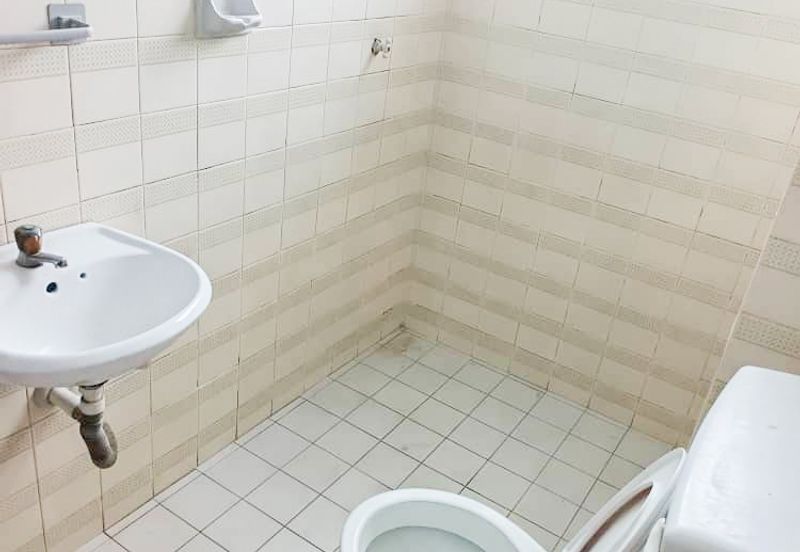 Rumah Teres 2 Tingkat dekat Pantai Telok Kemang Port Dickson