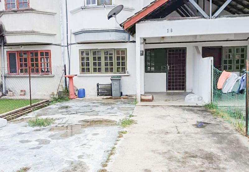 Rumah Teres 2 Tingkat dekat Pantai Telok Kemang Port Dickson