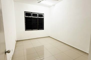 Rumah Teres Sewa | Taman Belida Batu 8, Port Dickson