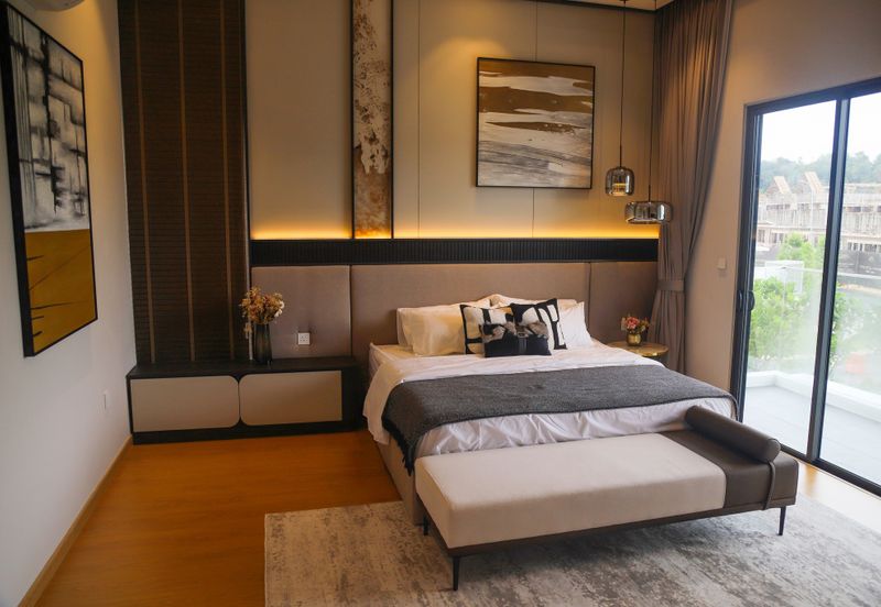 Semi-D Premium Freehold | Smart Home | View Tasik & Golf | Rendah Kepadatan & Gated — Pilihan Eksklusif untuk Keluarga Moden