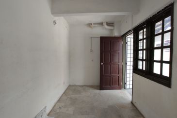 Rumah 2 Tingkat Depan Rumah Nampak Laut!  | Taman Bayu Port Dickson