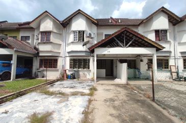 Rumah 2 Tingkat Depan Rumah Nampak Laut!  | Taman Bayu Port Dickson