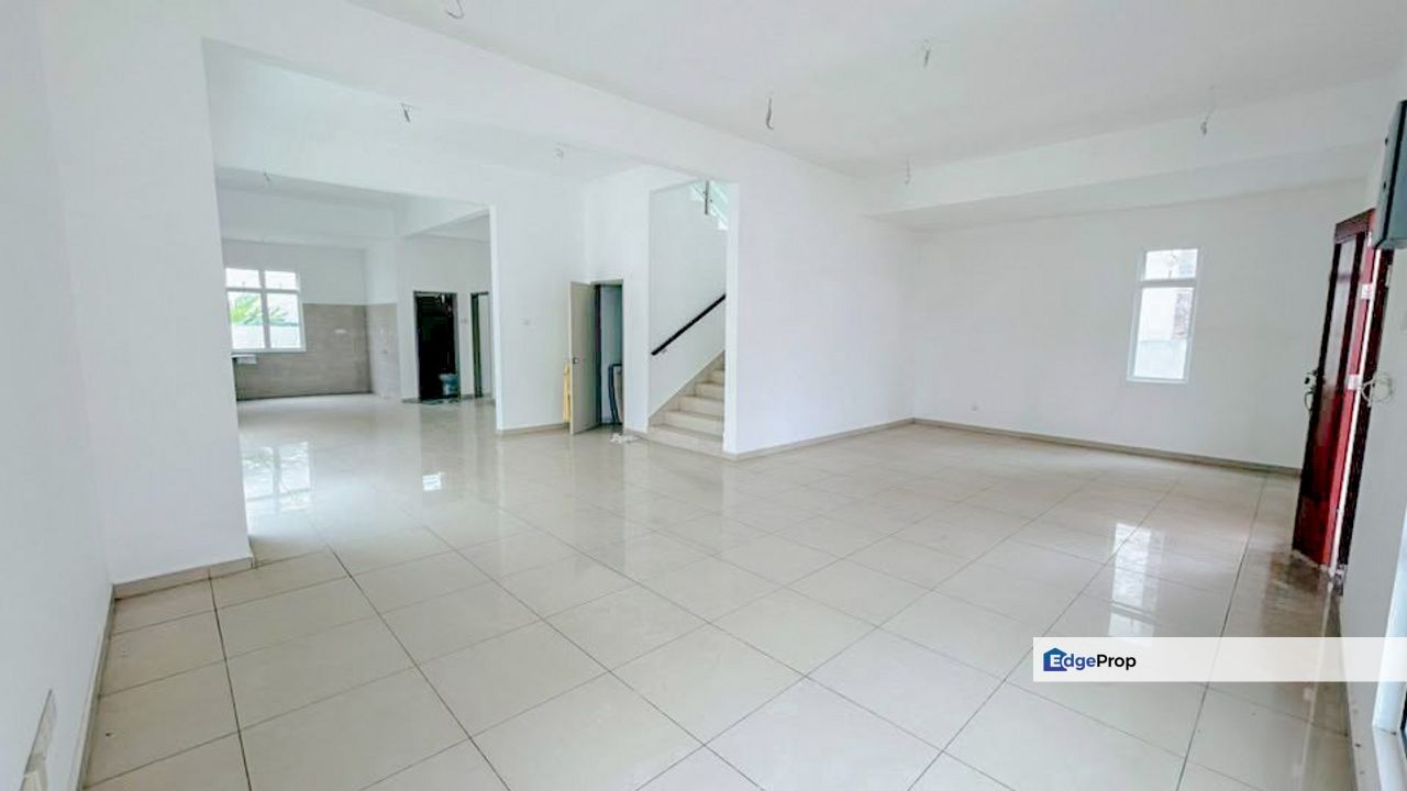 Modern 2-Storey Bungalow Walking Distance to KTM Sg Gadut Tmn Bukit Senawang , Negeri Sembilan, Senawang