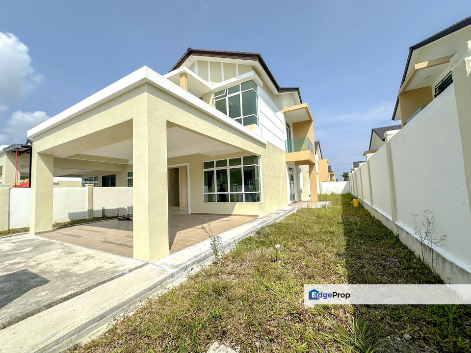 Modern 2-Storey Bungalow Walking Distance to KTM Sg Gadut Tmn Bukit Senawang , Negeri Sembilan, Senawang