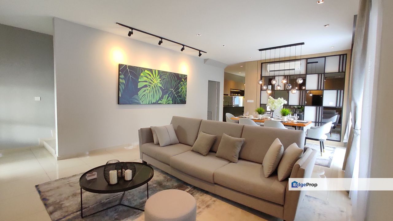 Seremban 2 storey New House on High Ground Laman Sendayan 2 Mambau , Negeri Sembilan, Seremban