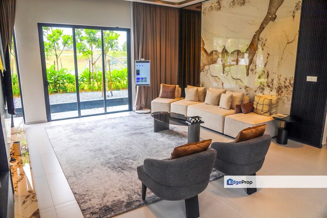 Golf View Luxury Semi-D in Prime Township near KLIA | Resort Living | 100% Loan, Negeri Sembilan, Seremban