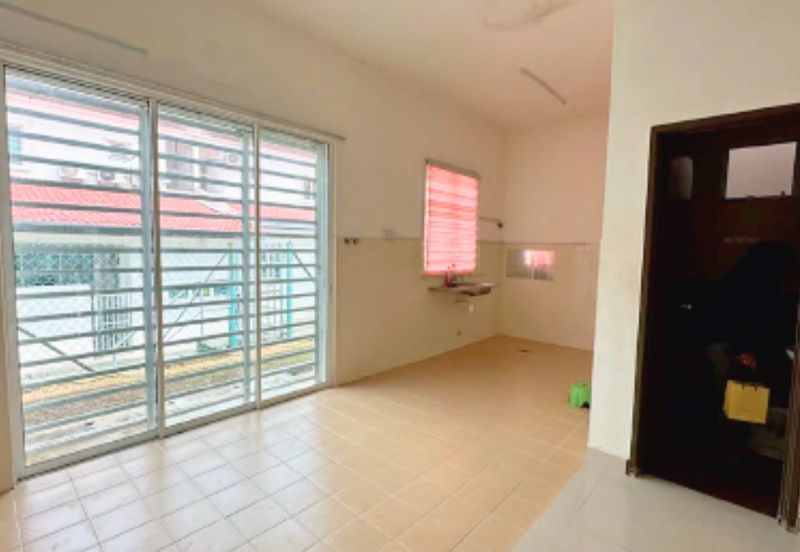 IMPIANA VILLA @TAMAN TUANKU JAAFAR