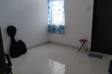 IMPIANA VILLA @TAMAN TUANKU JAAFAR