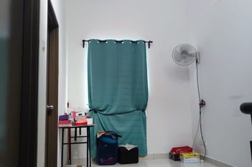 IMPIANA VILLA @TAMAN TUANKU JAAFAR