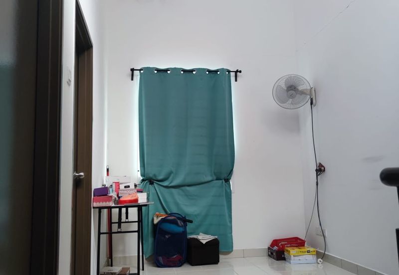 IMPIANA VILLA @TAMAN TUANKU JAAFAR