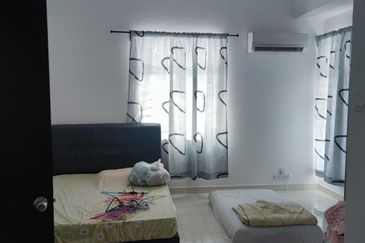 IMPIANA VILLA @TAMAN TUANKU JAAFAR