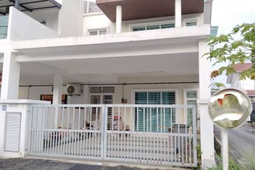 IMPIANA VILLA @TAMAN TUANKU JAAFAR