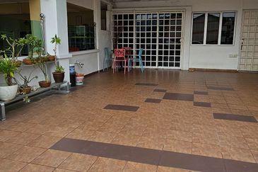 2 Storey with Fully Furnish walking distance to school