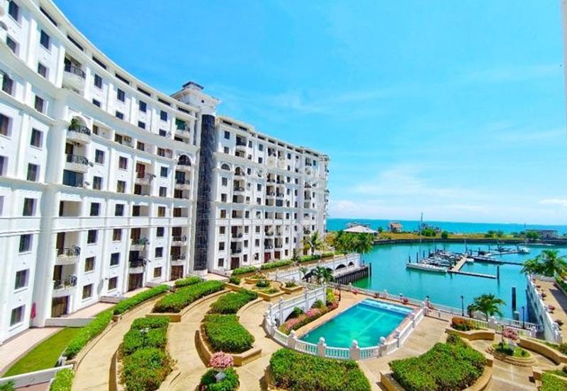 Marina Crescent Condominium