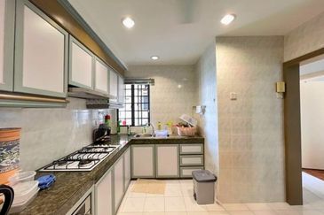 Marina Crescent Condominium