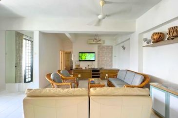 Marina Crescent Condominium