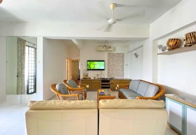 Marina Crescent Condominium