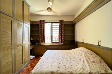 Marina Crescent Condominium