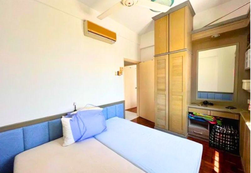 Marina Crescent Condominium