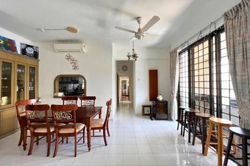 Marina Crescent Condominium