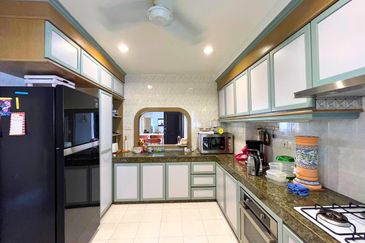 Marina Crescent Condominium