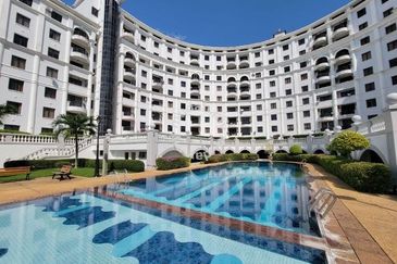 Marina Crescent Condominium