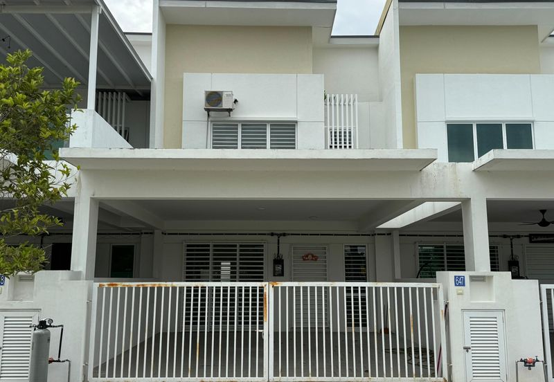 Seremban 2 Storey Facing Playground Suriaman Bandar Sri Sendayan