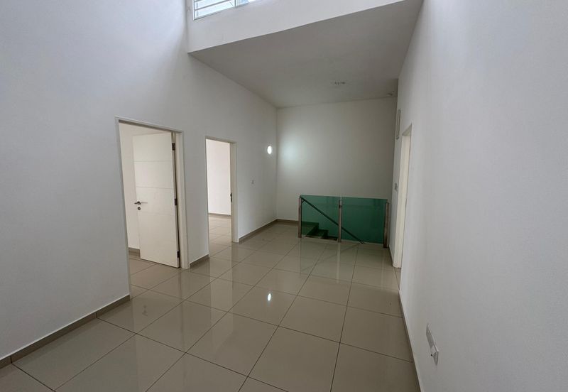 Seremban 2 Storey Facing Playground Suriaman Bandar Sri Sendayan