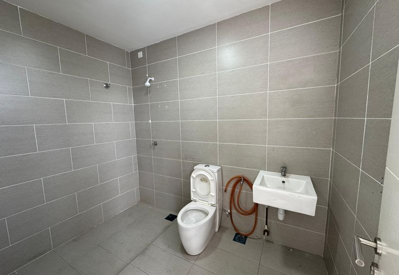 Seremban 2 Storey Facing Playground Suriaman Bandar Sri Sendayan