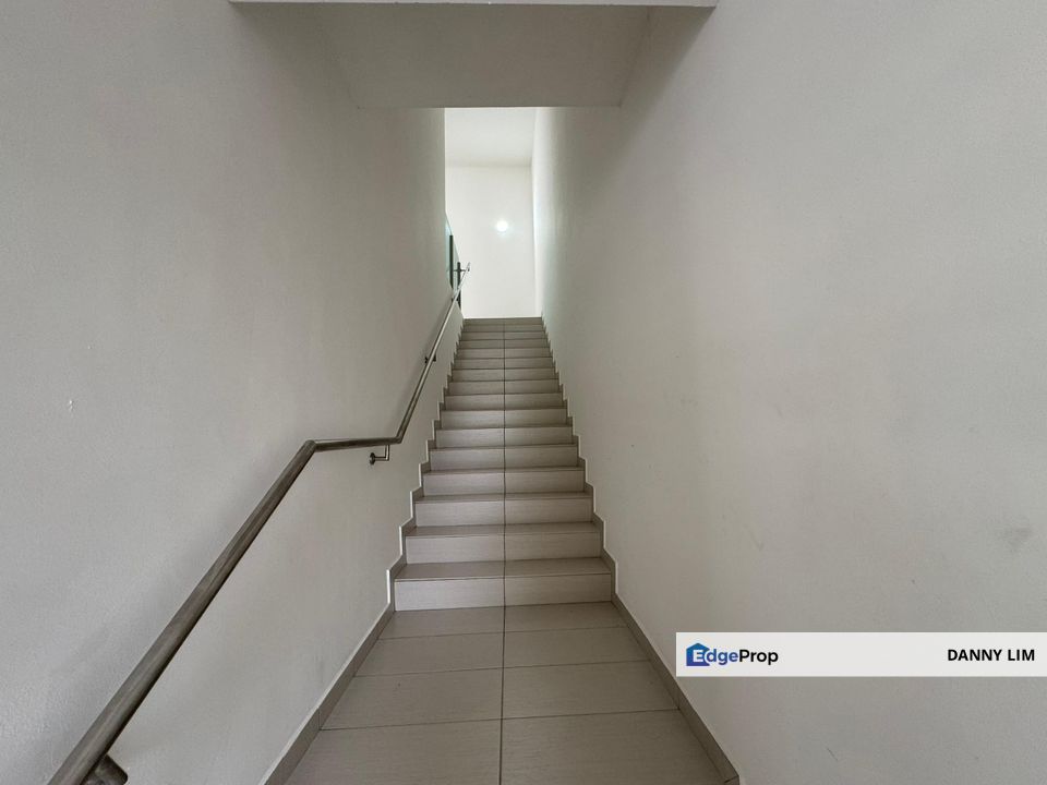 Seremban 2 Storey Facing Playground Suriaman Bandar Sri Sendayan, Negeri Sembilan, Seremban