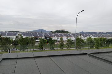 Azalea @Resort Residence 2