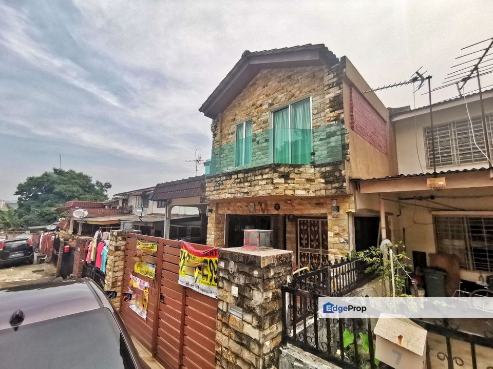 2 Storey Taman Castlefield, Sri Petaling, KL for Sale RM470,000 By HASBULLAH JUYAHIR EdgeProp.my