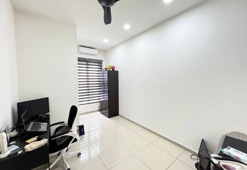 TIARA SENDAYAN (PRESINT 2)