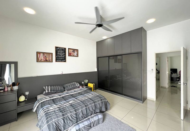 TIARA SENDAYAN (PRESINT 2)