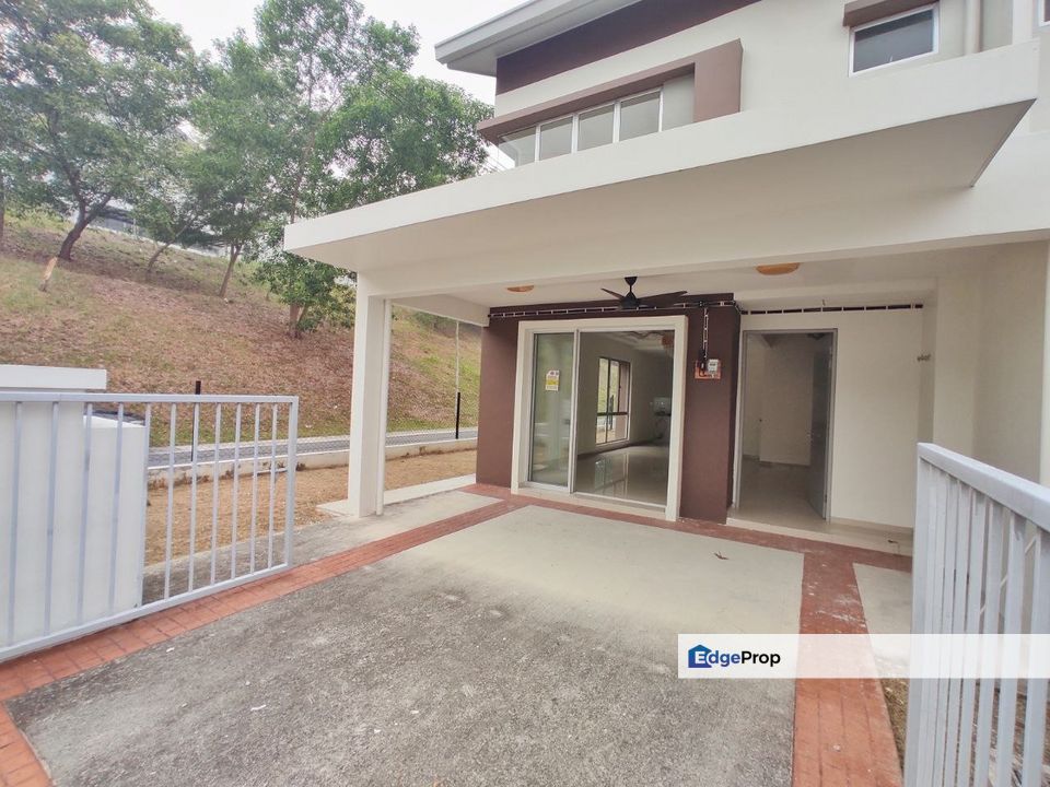 End Lot 2 Storey Terrace Greenwood Cendana, Salak Perdana, Dengkil, Selangor, Dengkil