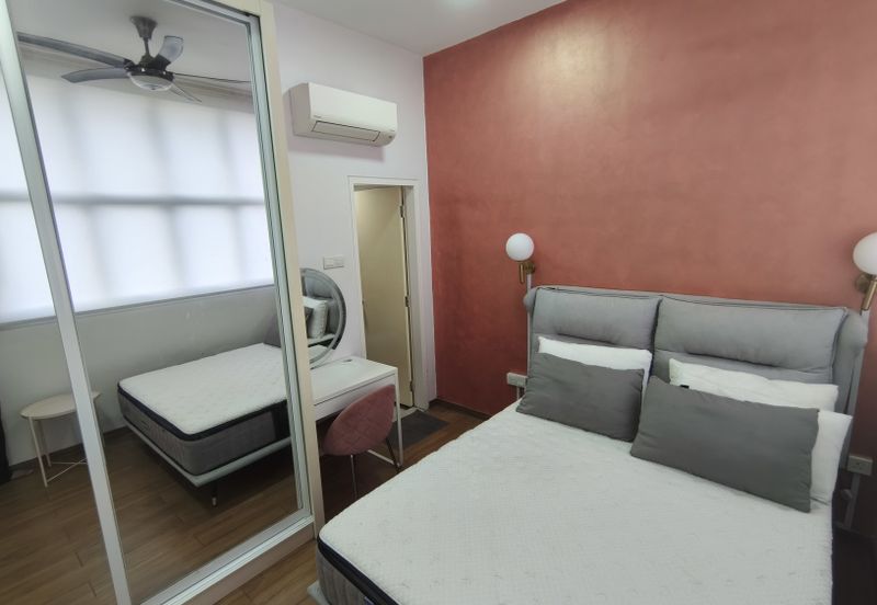 PR1MA Lakefront Homes