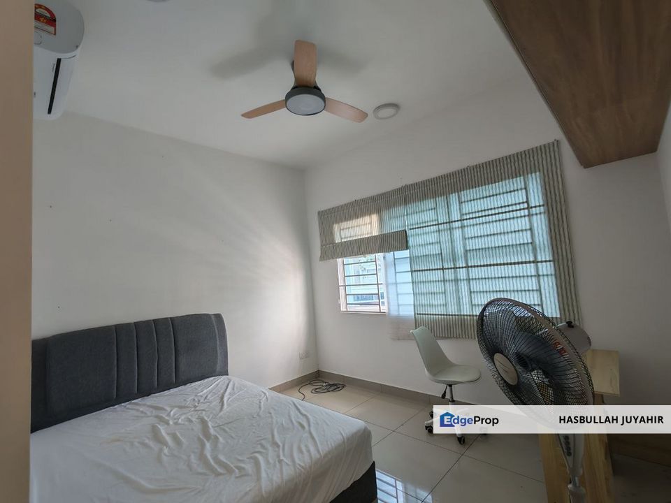 
FULLY FURNISHED 2 Storey Townhouse Platinum Residence , Selangor, Dengkil