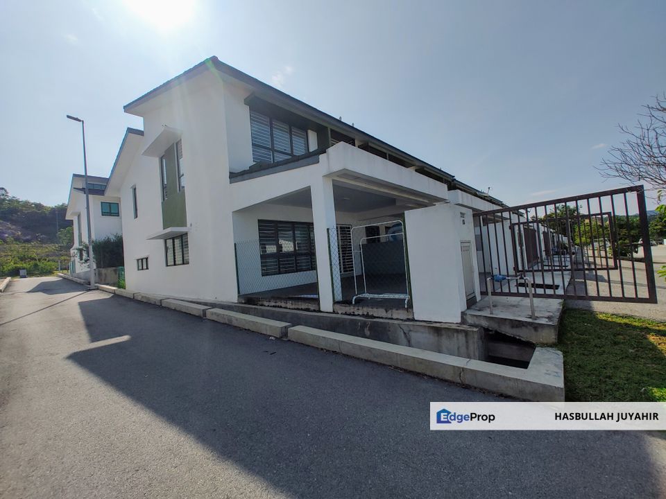 Taman Saujana Sekata Near Sungai Merab Kajang, Selangor, Dengkil