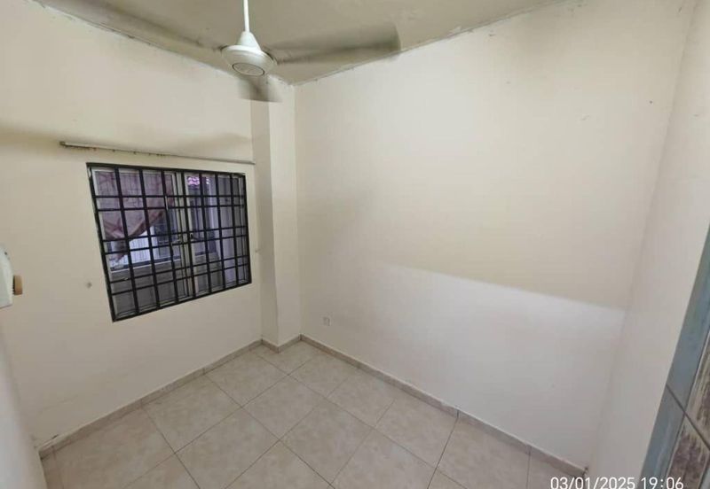 Seksyen 12, Shah Alam