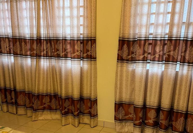 Jalan Timur @ Bandar Baru Enstek