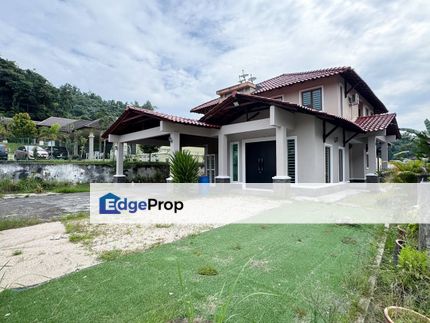 Refurbished 2 Storey Bungalow @ Desa Mekar, Sg Merab, Kajang Near Putrajaya, Selangor, Kajang