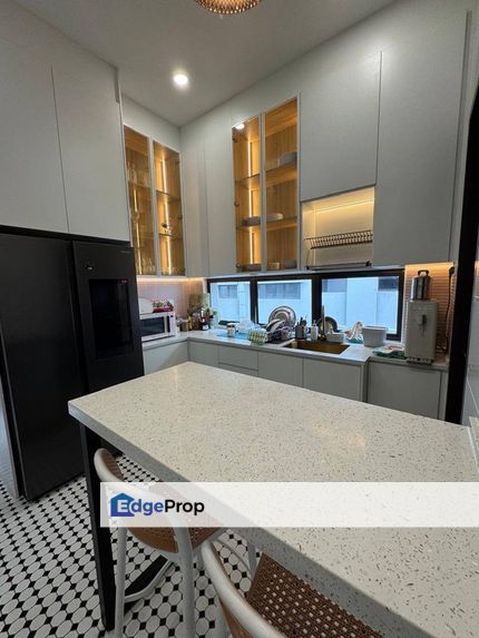 Renovated 3 Storey Terrace House The Mulia Residence, Cyberjaya, Selangor, Cyberjaya