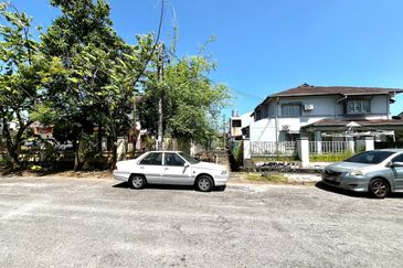 Jalan Putra Indah 9/3 