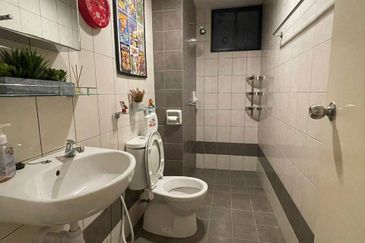 Indah Alam Condominium