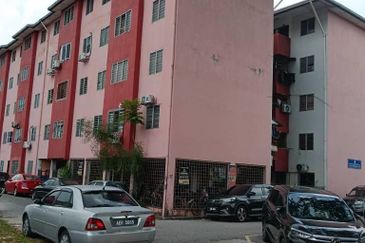 Bandar Bukit Tinggi 1 Apartment