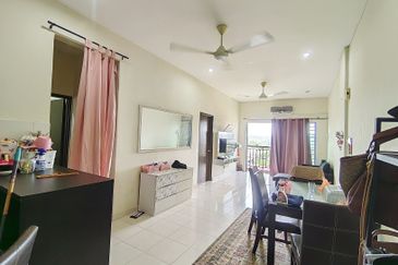 Residensi Warnasari 2