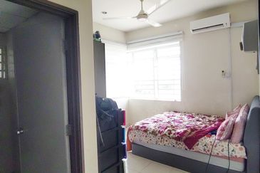 Residensi Warnasari 2