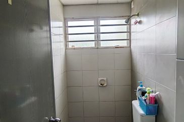 Residensi Warnasari 2