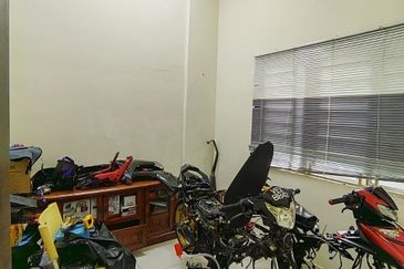 Residensi Warnasari 2